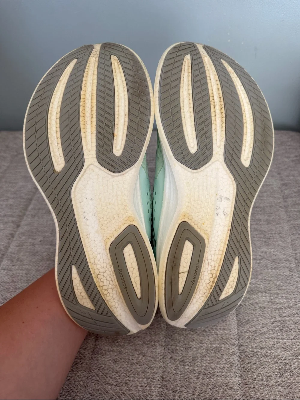 Saucony Ride 17 Women’s size 10 Jade/White